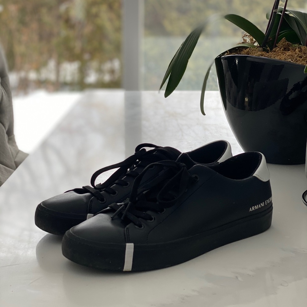 Shoe - Picture 4 of 4